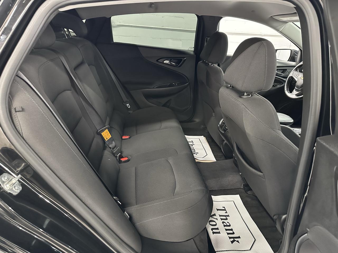 2018 Chevrolet Malibu 4dr Sdn LT w/1LT Photo8