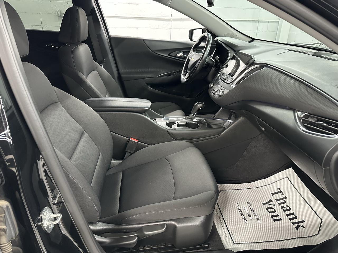 2018 Chevrolet Malibu 4dr Sdn LT w/1LT Photo7