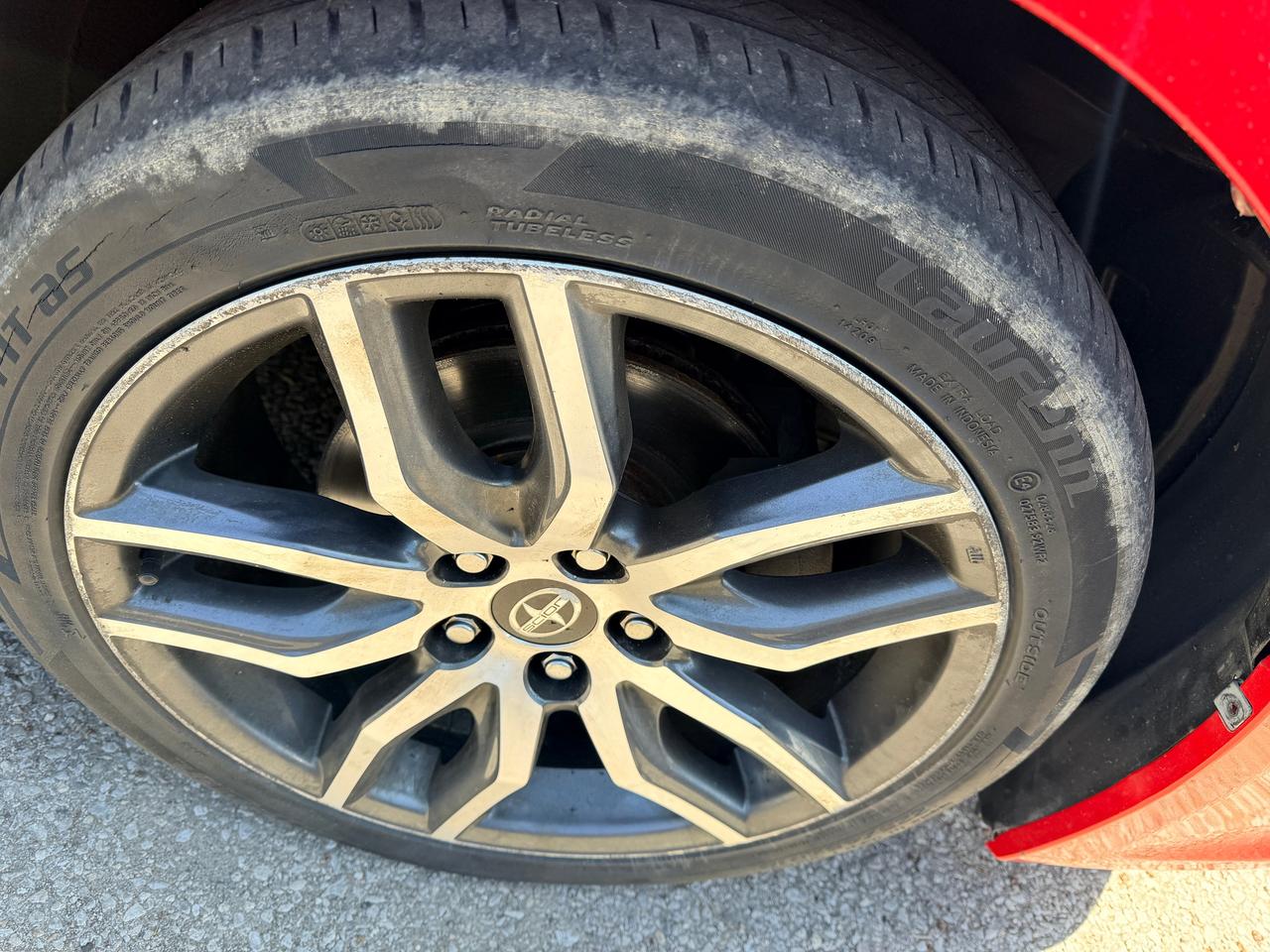 2016 Scion tC  Photo