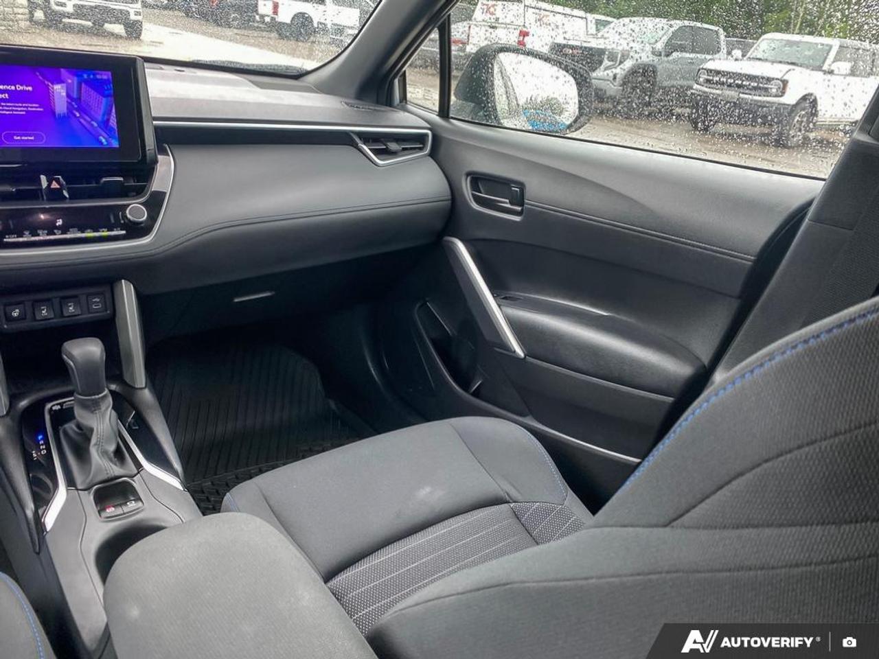 2023 Toyota Corolla Cross Hybrid SE HYBRID | FUEL EFFICIENT | AWD Photo