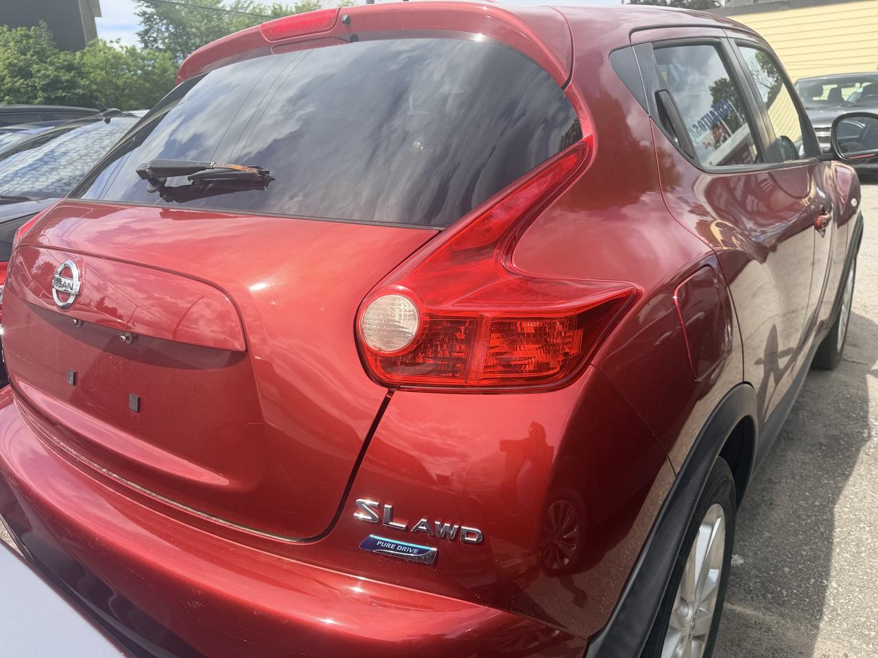 2013 Nissan Juke SL Photo