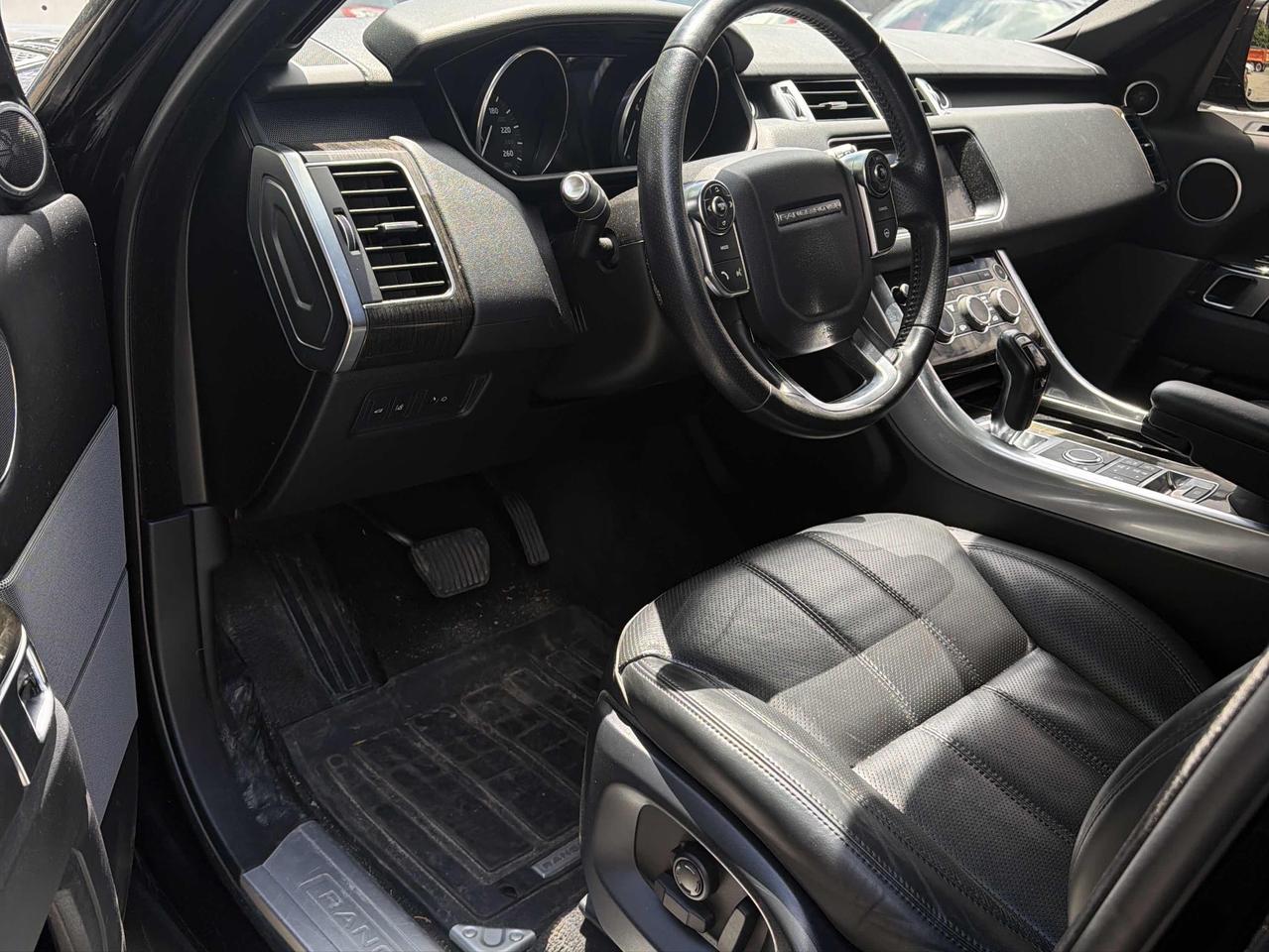 2017 Land Rover Range Rover Sport Td6 HSE Photo2