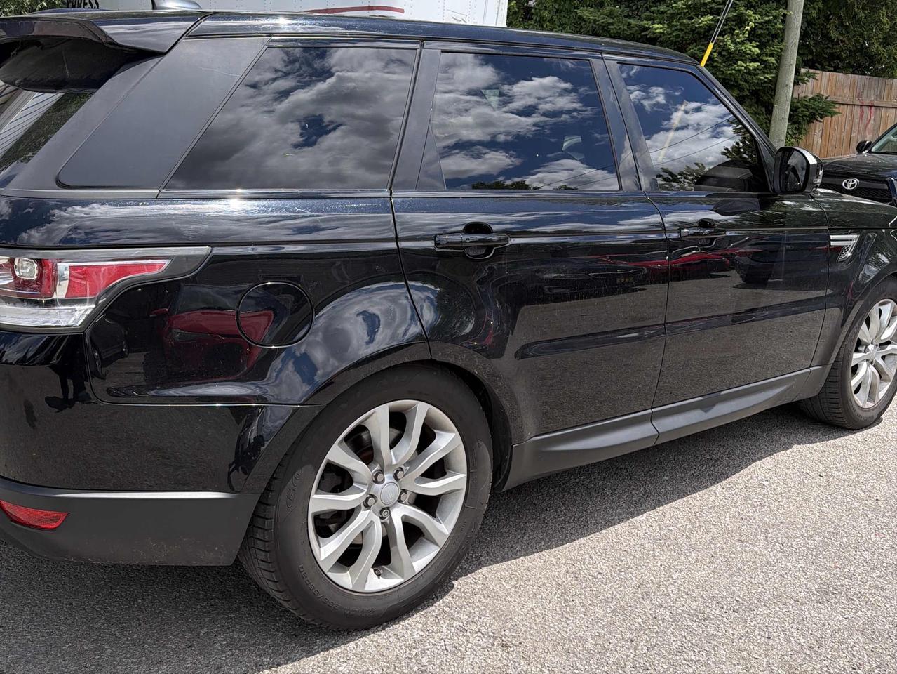 2017 Land Rover Range Rover Sport Td6 HSE Photo4