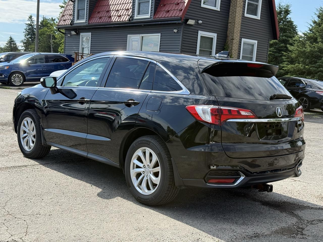 2017 Acura RDX AWD 4dr Tech Pkg Photo4