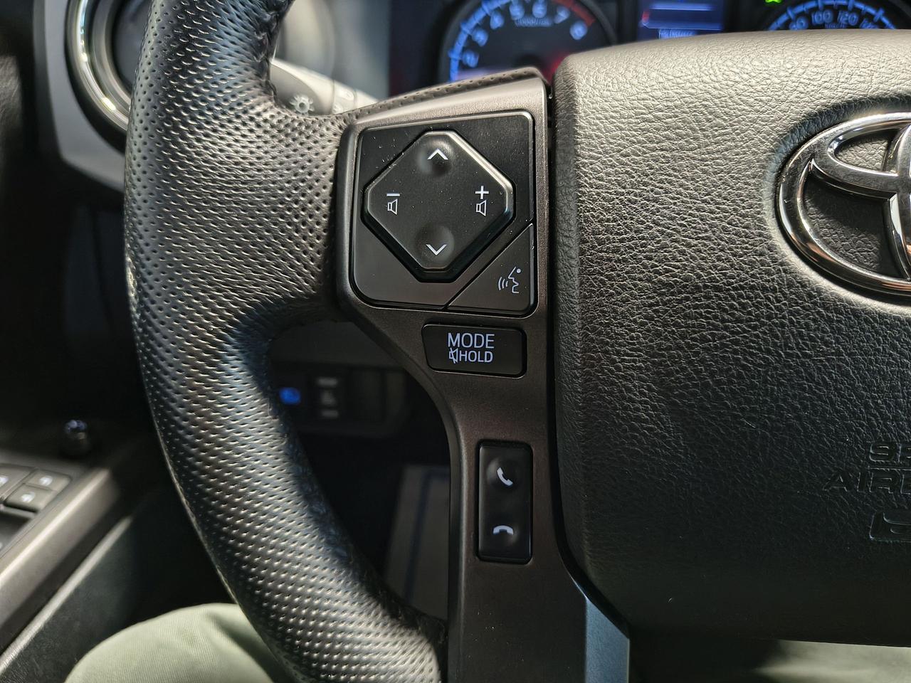 2022 Toyota Tacoma TRD Sport Photo0