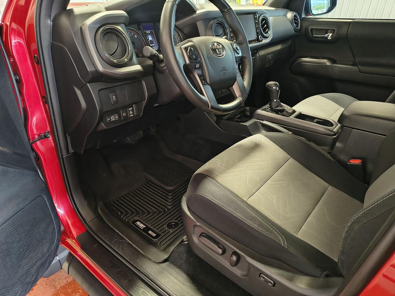 2022 Toyota Tacoma TRD Sport Photo0