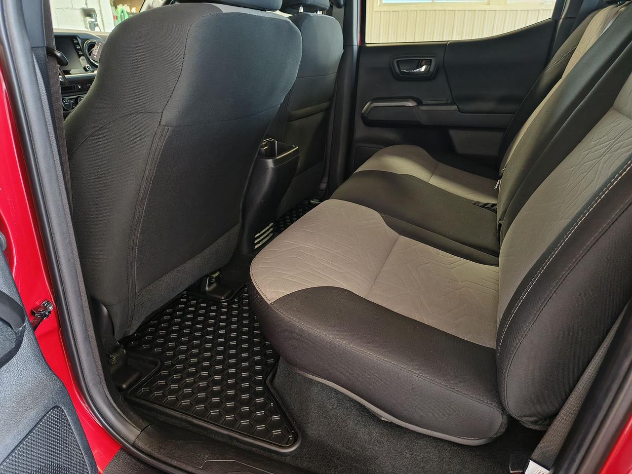 2022 Toyota Tacoma TRD Sport Photo0