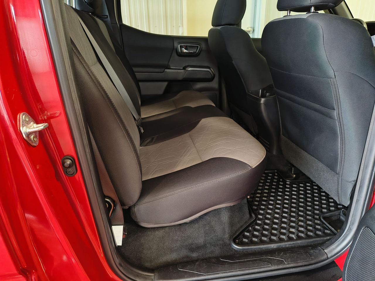 2022 Toyota Tacoma TRD Sport Photo0