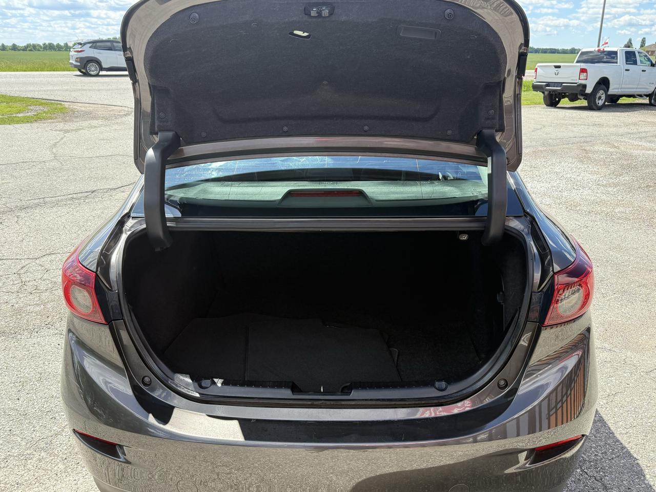 2016 Mazda MAZDA3 GX | Navigation | Backup Camera | Bluetooth Photo4