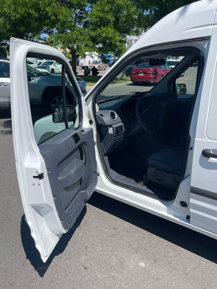 2011 Ford Transit Connect XLT   ONLY 112,000 KMS Photo