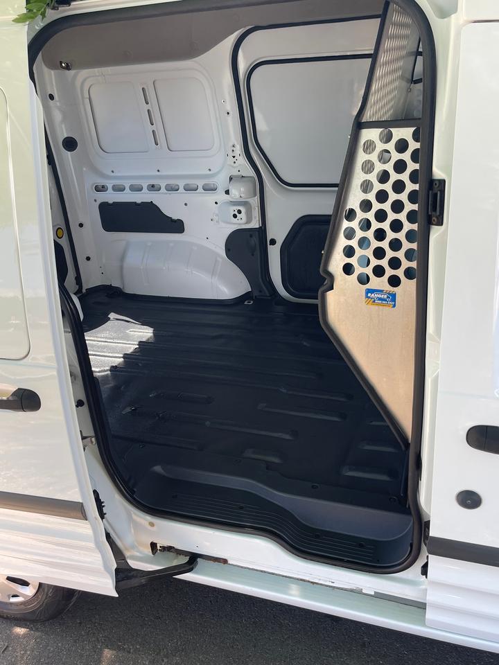 2011 Ford Transit Connect XLT   ONLY 112,000 KMS Photo