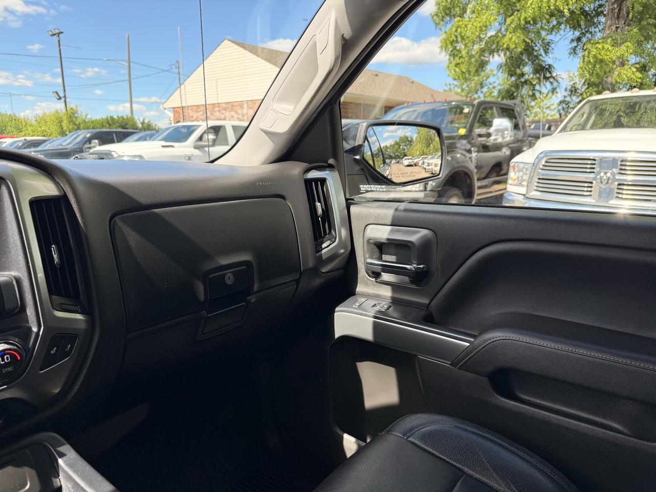 2017 Chevrolet Silverado 1500 LT Photo