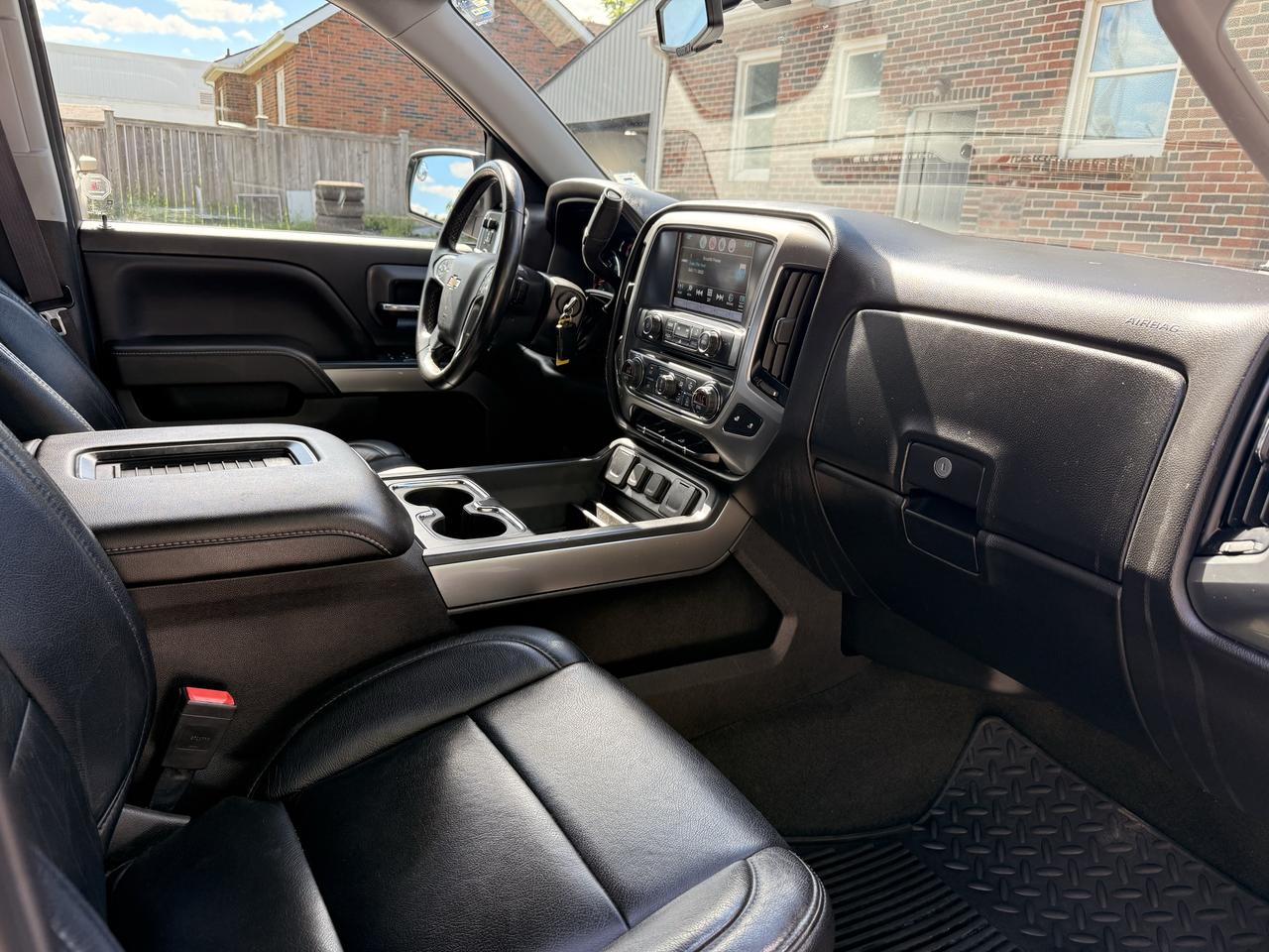 2017 Chevrolet Silverado 1500 LT Photo