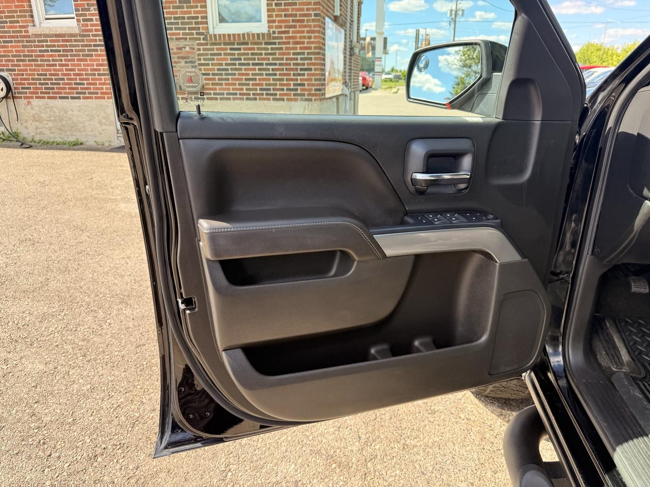 2017 Chevrolet Silverado 1500 LT Photo