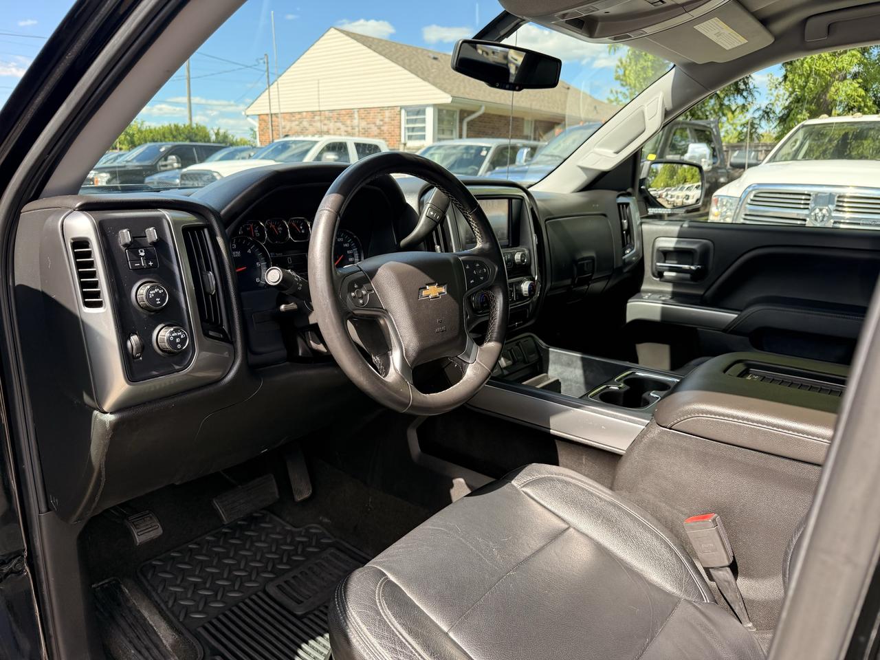 2017 Chevrolet Silverado 1500 LT Photo