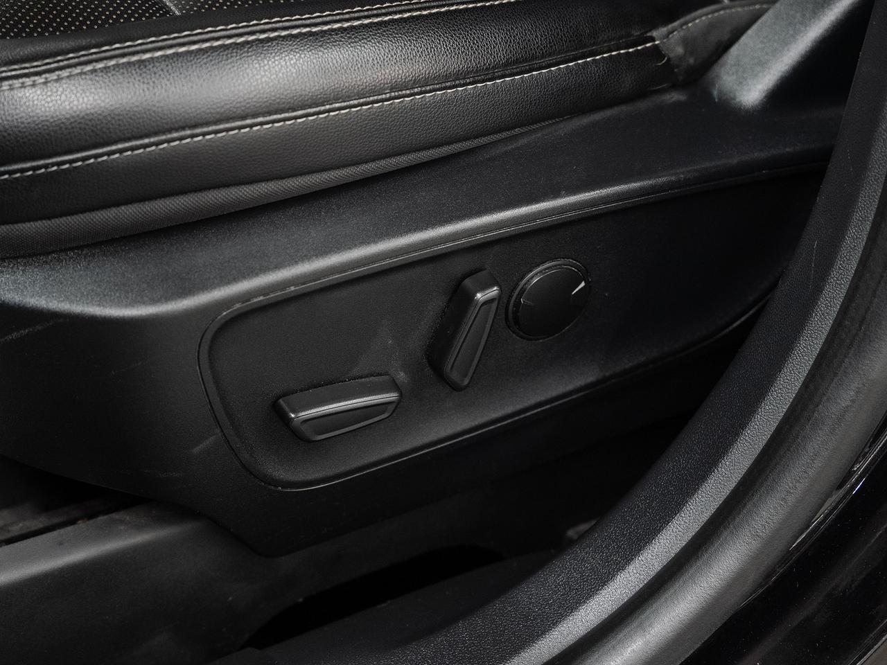 2021 Ford Escape SEL | Leather | Heated Seats | LKAS | CarPlay