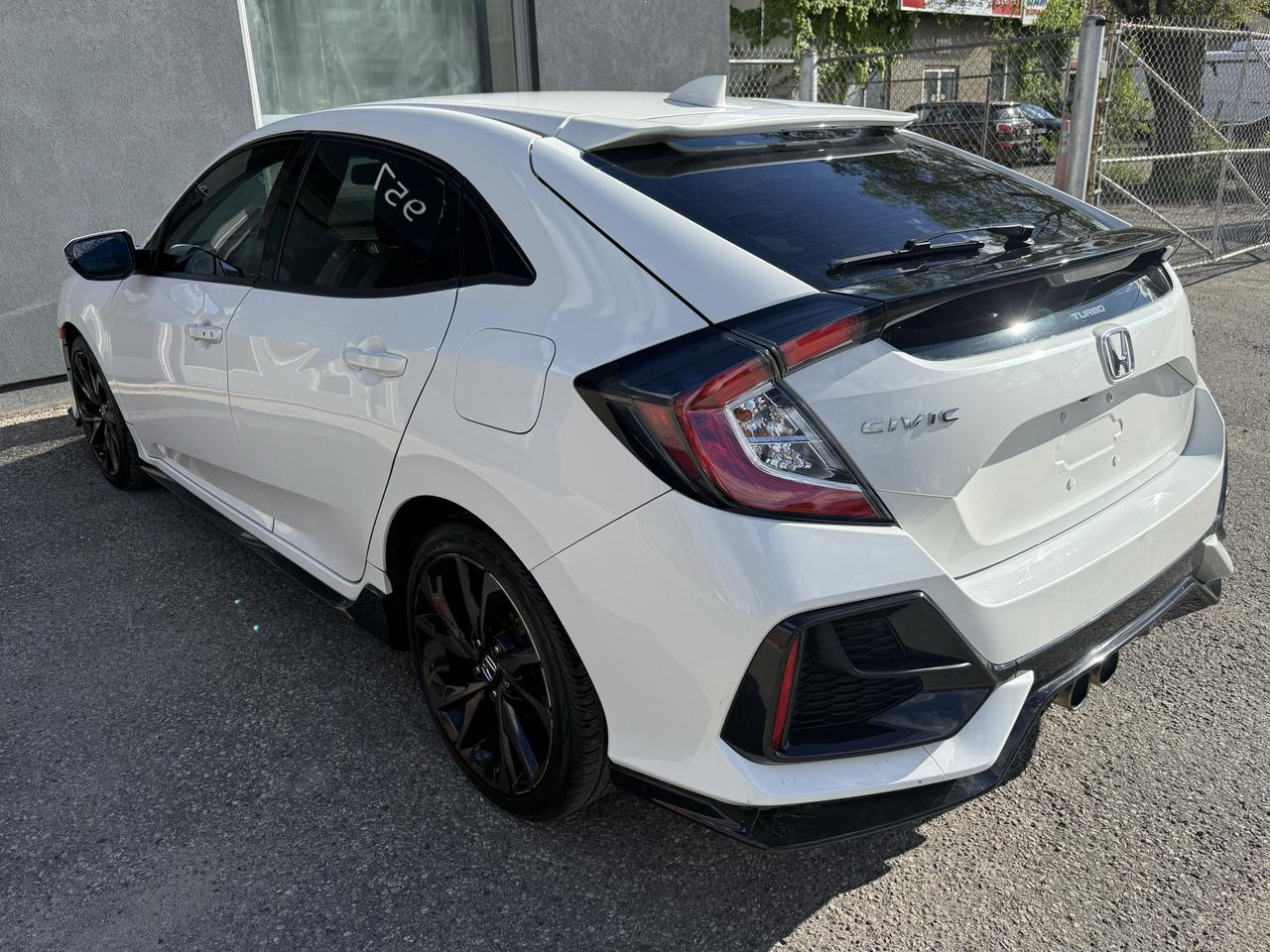 2021 Honda Civic Sport Touring Photo