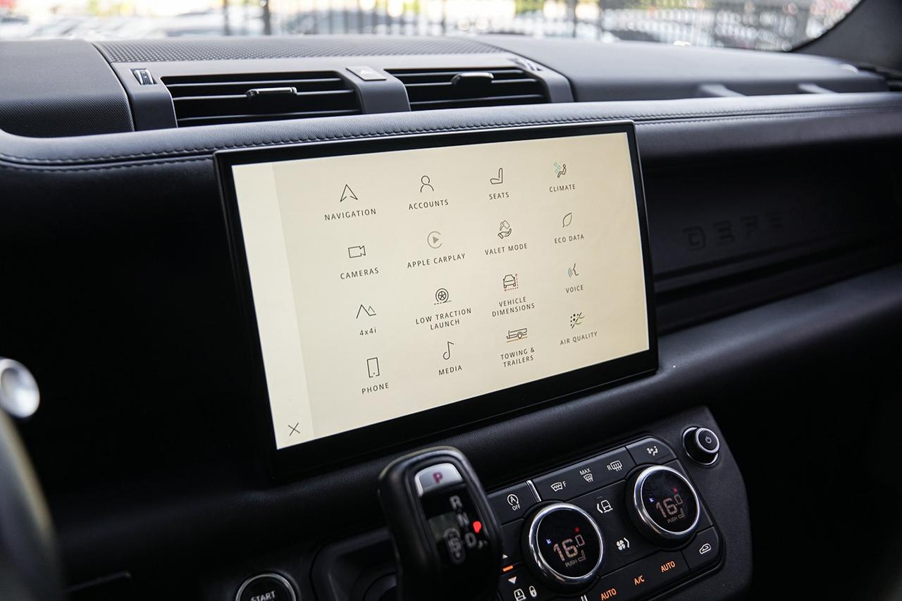 2023 Land Rover Defender 130 X AWD |8 PASS|HUD|NAVI|PANO|COOLED SEATS| Photo