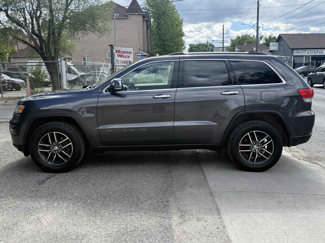 2017 Jeep Grand Cherokee Limited Photo