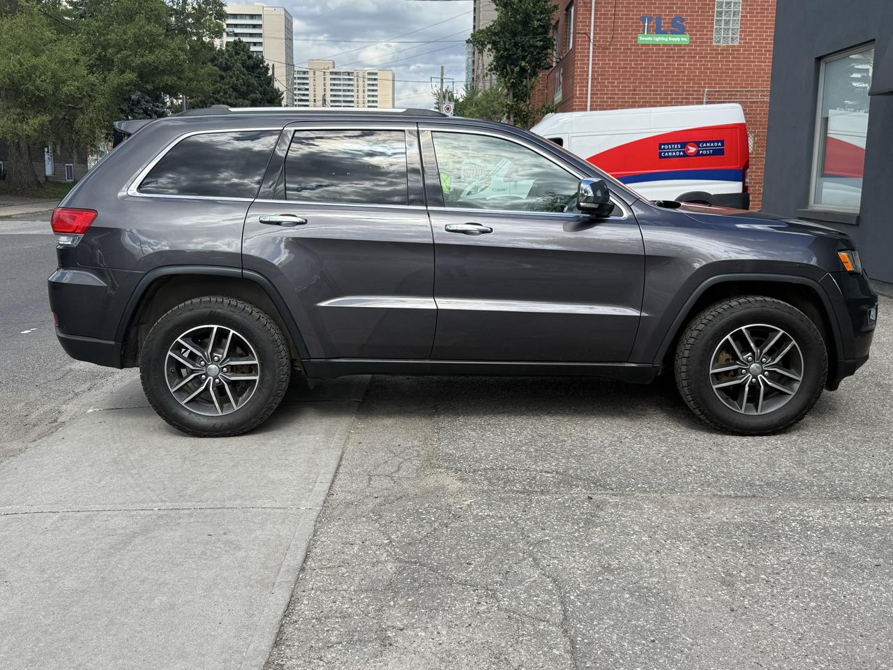 2017 Jeep Grand Cherokee Limited Photo