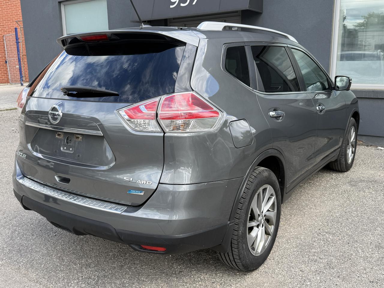 2014 Nissan Rogue SL Photo