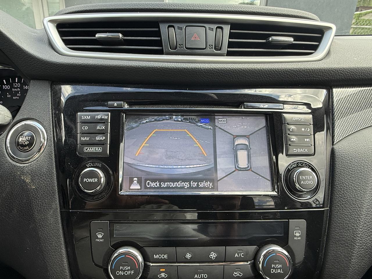 2014 Nissan Rogue SL Photo
