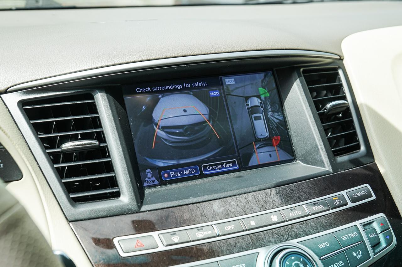 2013 Infiniti JX35 AWD | 7 PASS | NAVI | SUNROOF | HEATED SEATS Photo