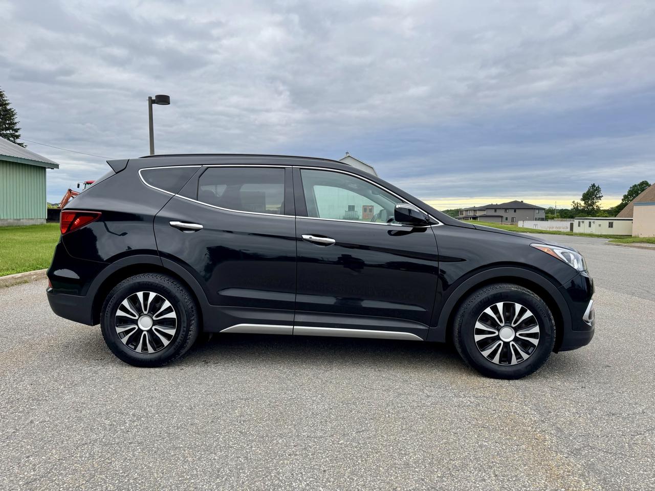 2017 Hyundai Santa Fe Sport Limited Photo