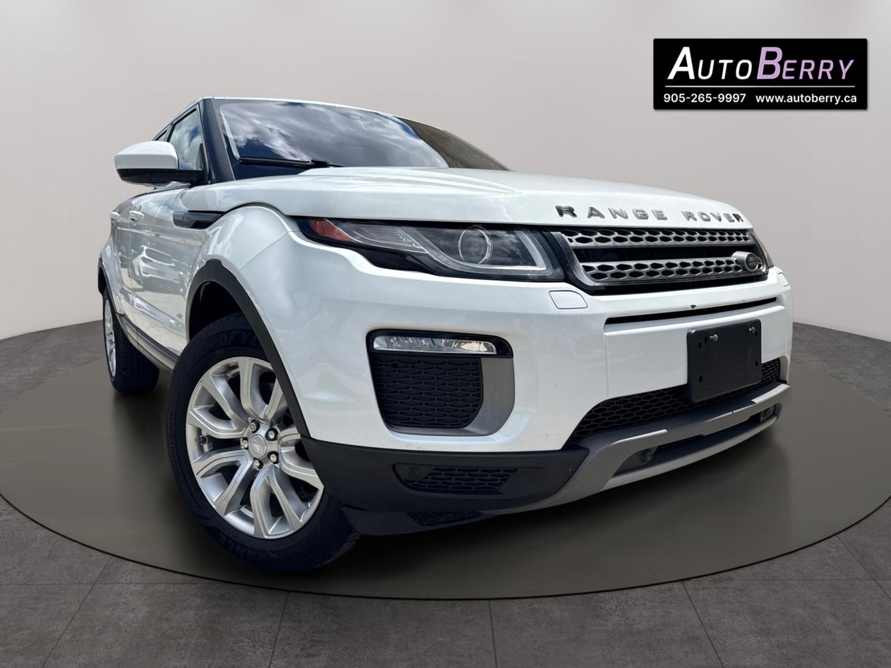 2017 Land Rover Evoque SE Photo