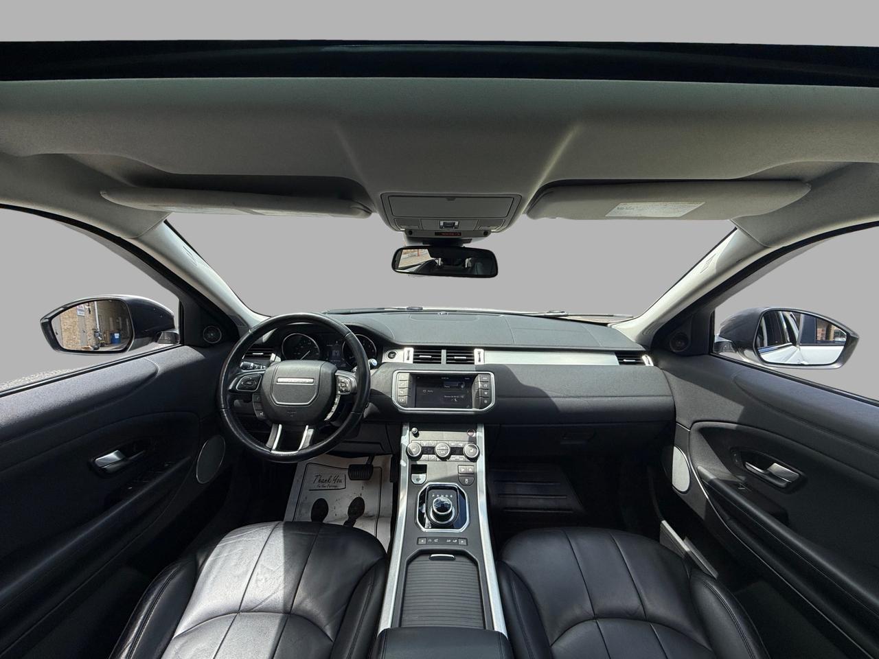 2017 Land Rover Evoque SE Photo