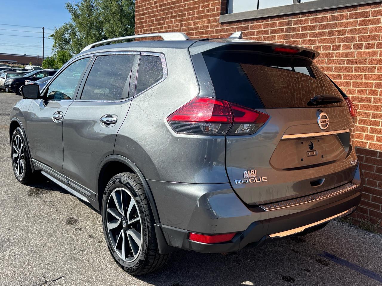 2017 Nissan Rogue SL AWD Pano roof, Navi, Leather Photo3