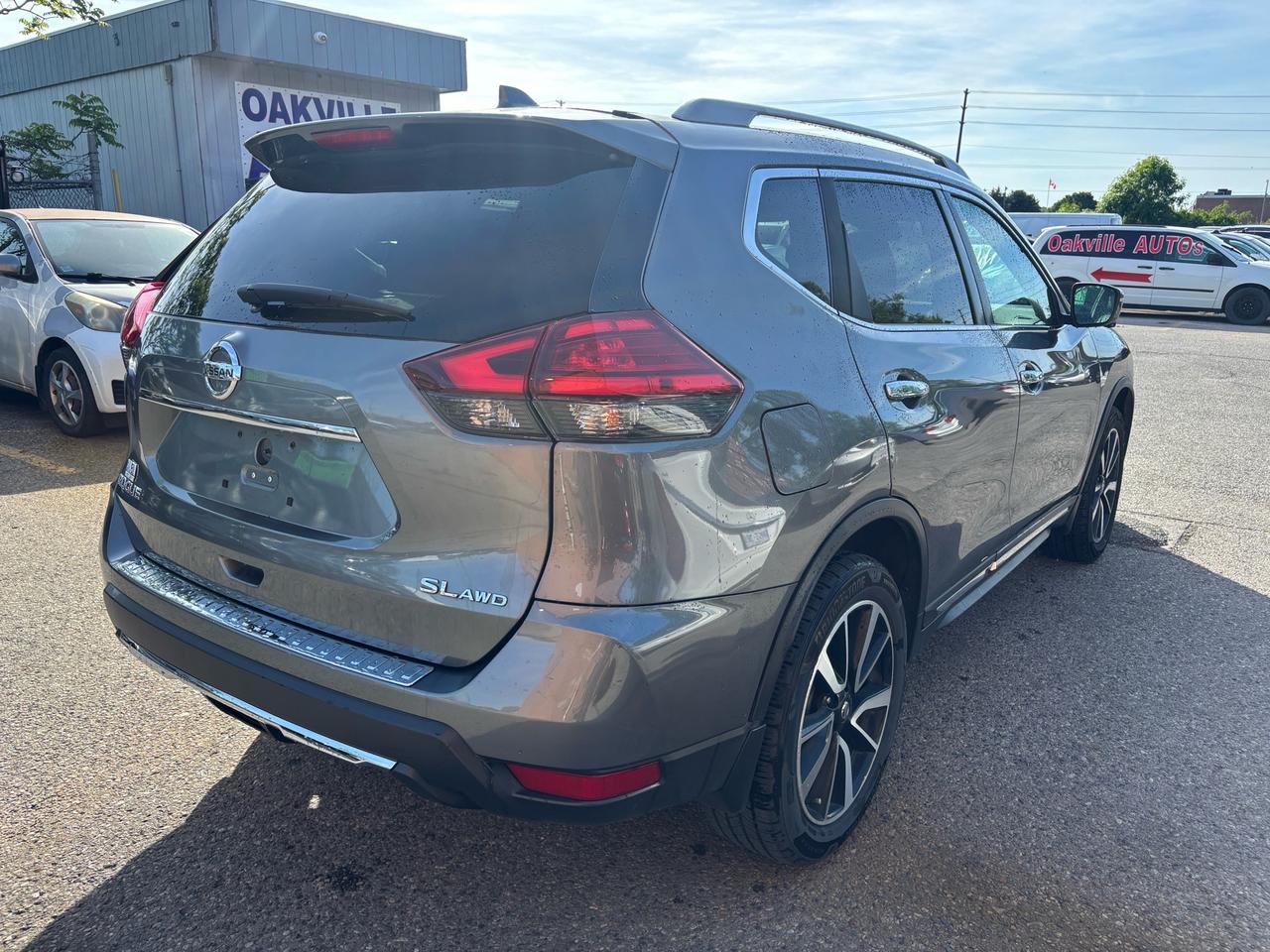 2017 Nissan Rogue SL AWD Pano roof, Navi, Leather Photo
