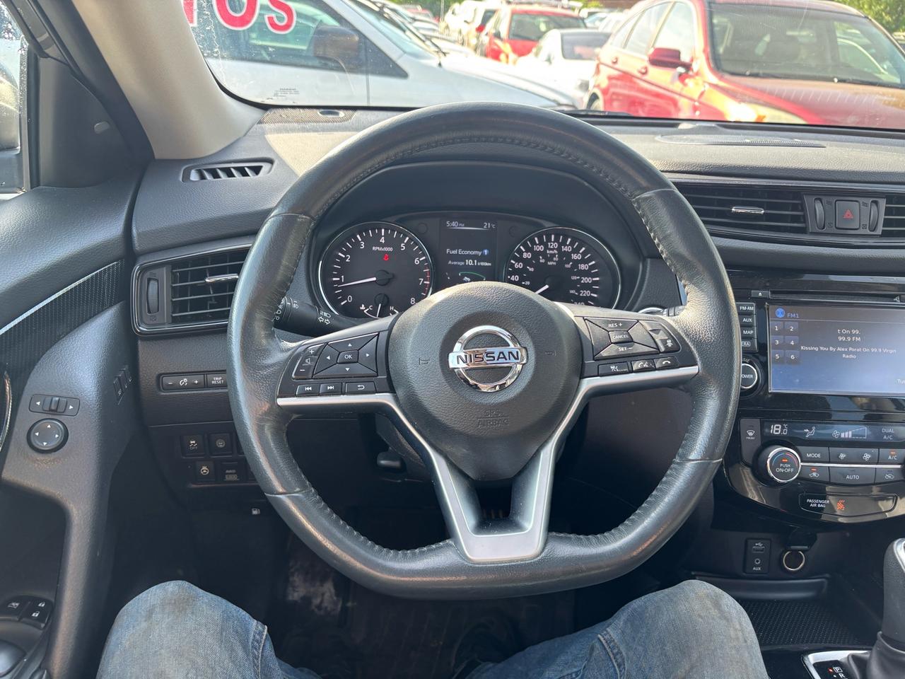 2017 Nissan Rogue SL AWD Pano roof, Navi, Leather Photo