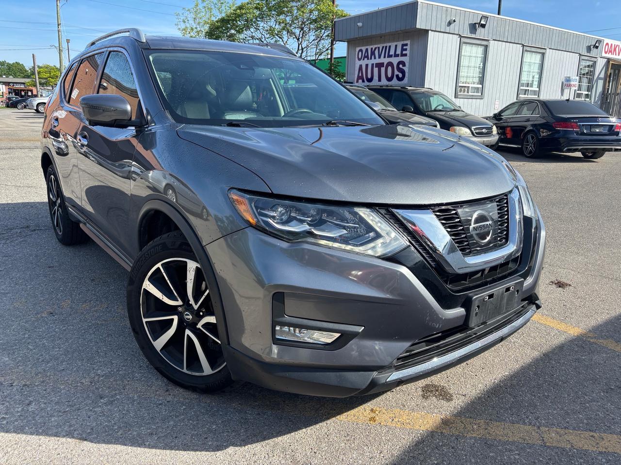 2017 Nissan Rogue SL AWD Pano roof, Navi, Leather Photo