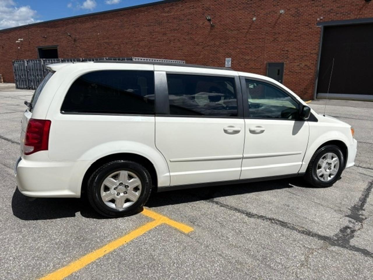 2012 Dodge Grand Caravan SXT **1 OWNER-STOW N GO-ONLY 88,000KM-NO ACCIDENTS** Photo