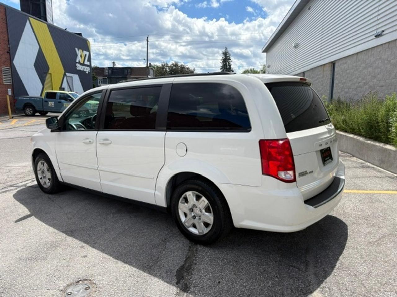 2012 Dodge Grand Caravan SXT **1 OWNER-STOW N GO-ONLY 88,000KM-NO ACCIDENTS** Photo2