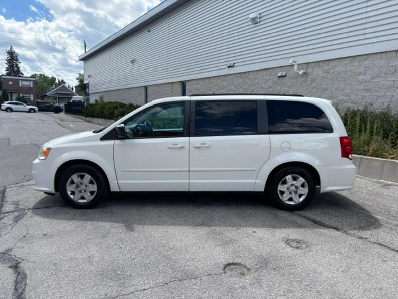 2012 Dodge Grand Caravan SXT **1 OWNER-STOW N GO-ONLY 88,000KM-NO ACCIDENTS** Photo1