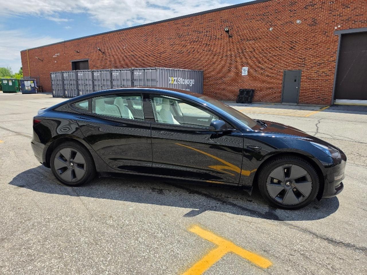 2022 Tesla Model 3 STANDARD RANGE PLUS-WHITE INTERIOR-LFP BATTERY-CERTIFIED Photo