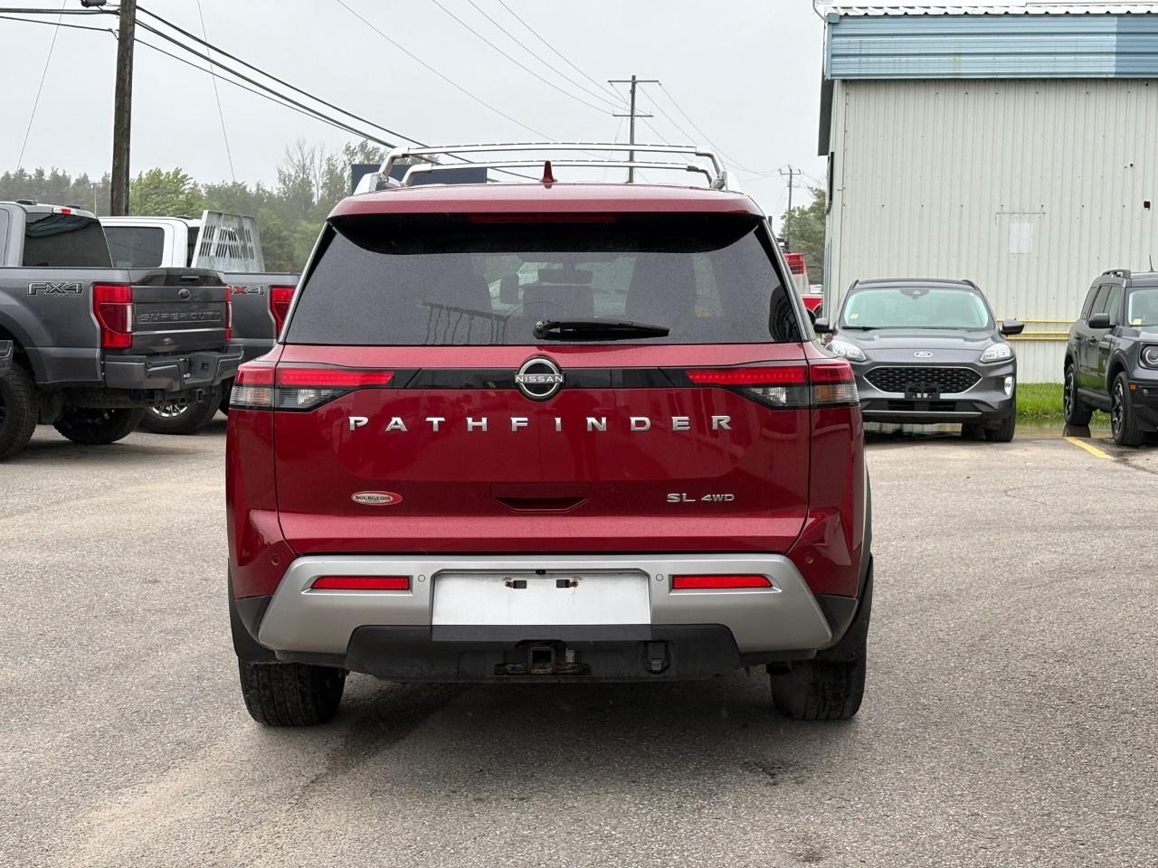 2023 Nissan Pathfinder SL 4WD Photo