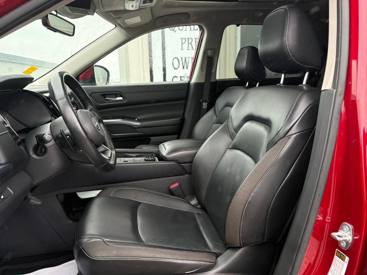 2023 Nissan Pathfinder SL 4WD Photo