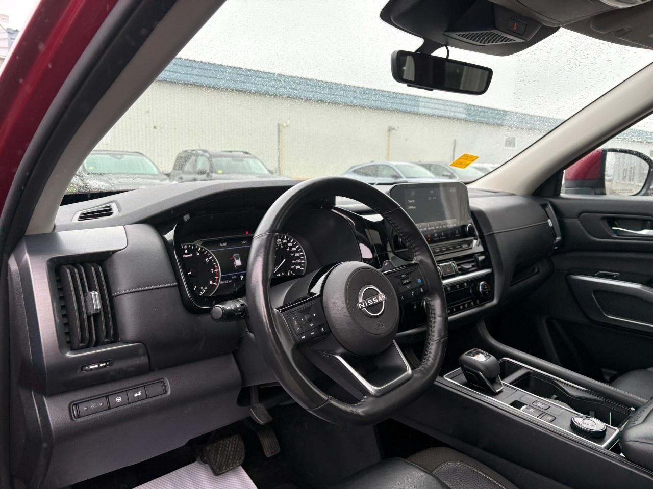 2023 Nissan Pathfinder SL 4WD Photo
