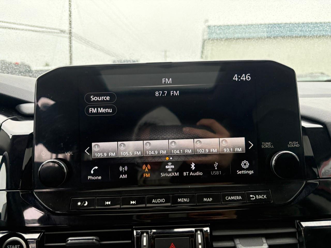 2023 Nissan Pathfinder SL 4WD Photo