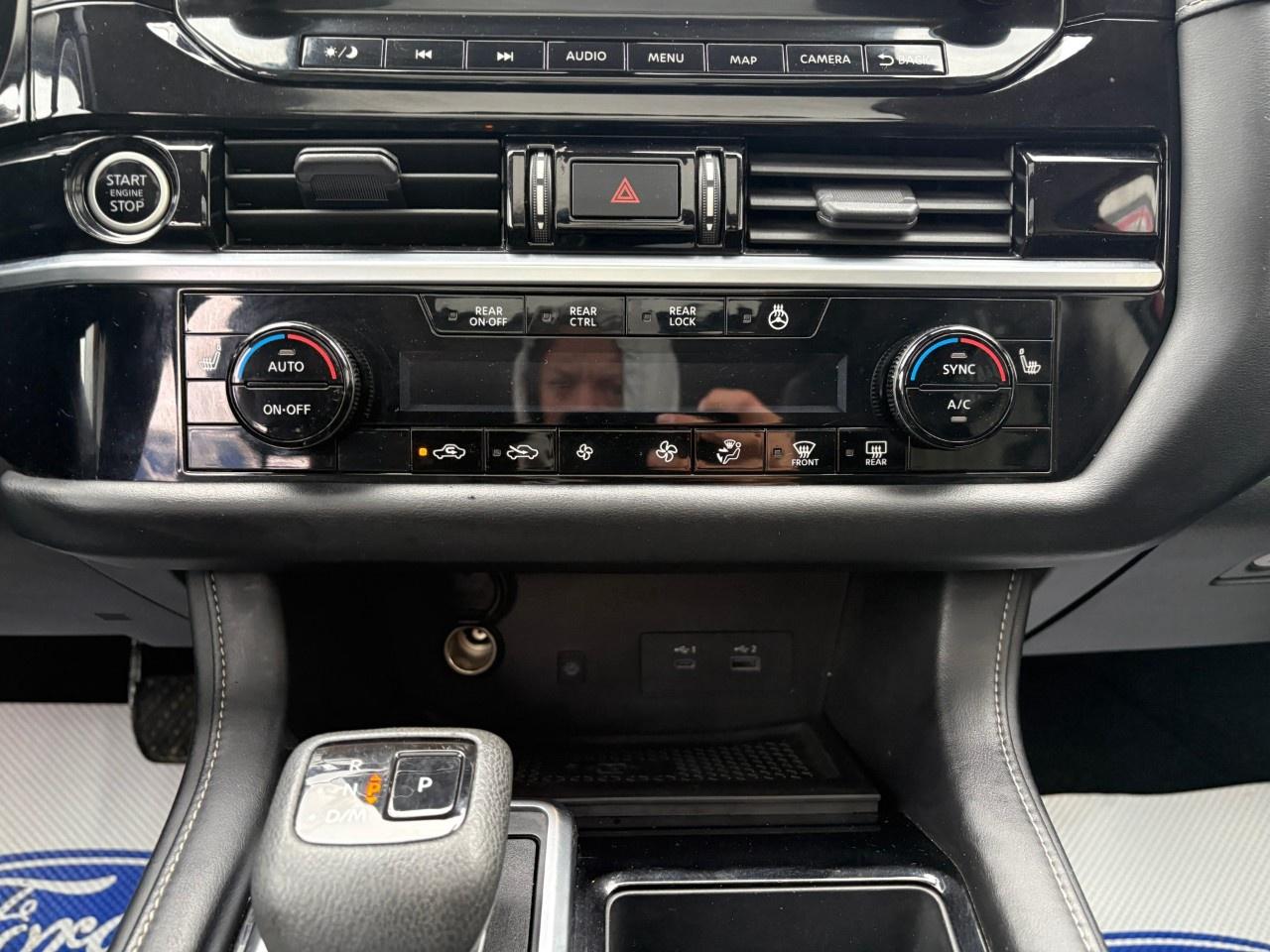 2023 Nissan Pathfinder SL 4WD Photo