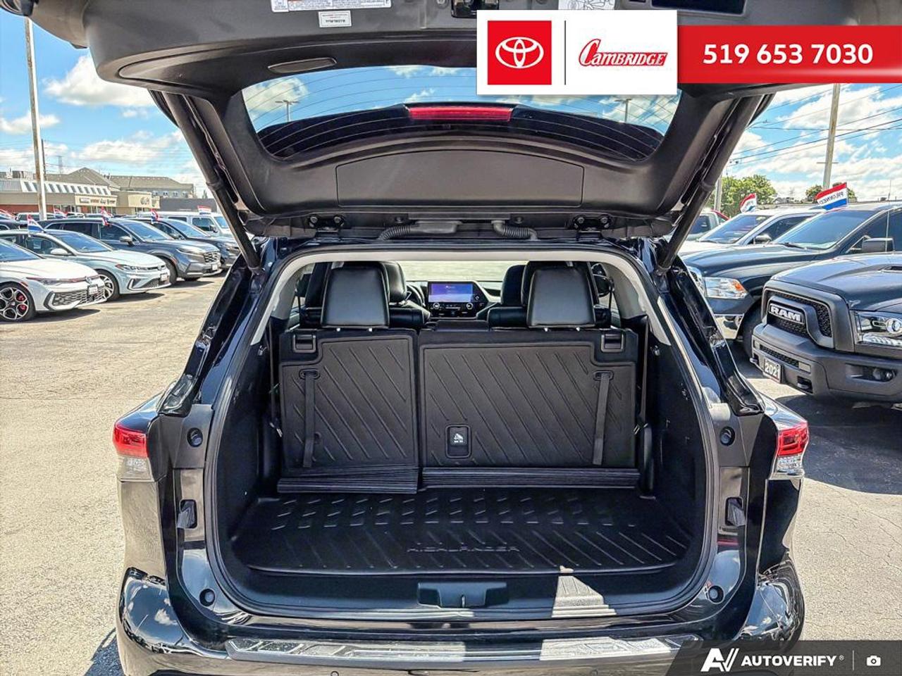 2023 Toyota Highlander Limited Platinum Photo