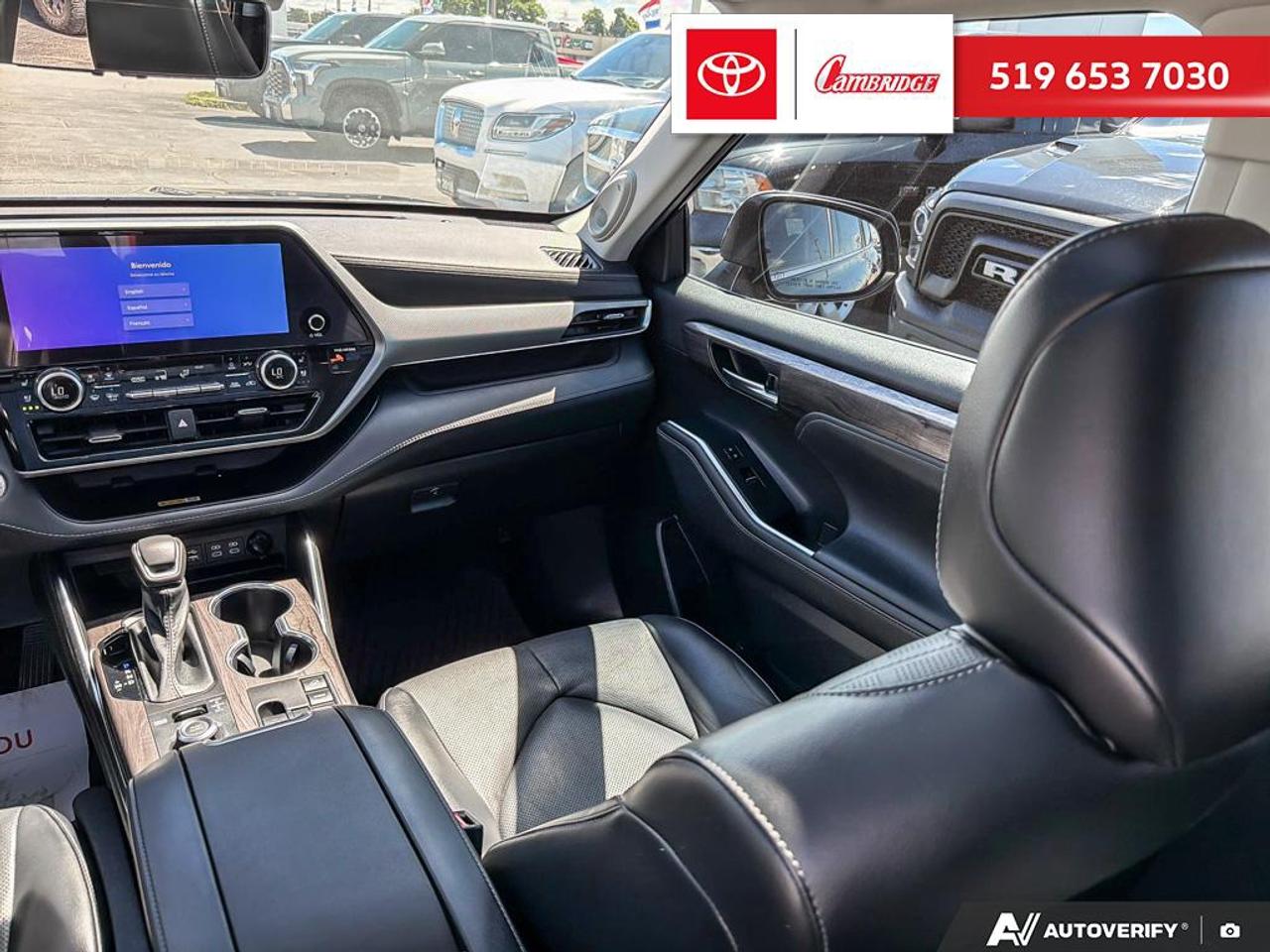 2023 Toyota Highlander Limited Platinum Photo
