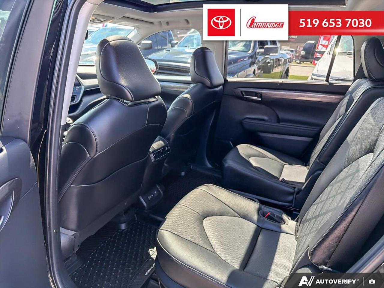 2023 Toyota Highlander Limited Platinum Photo