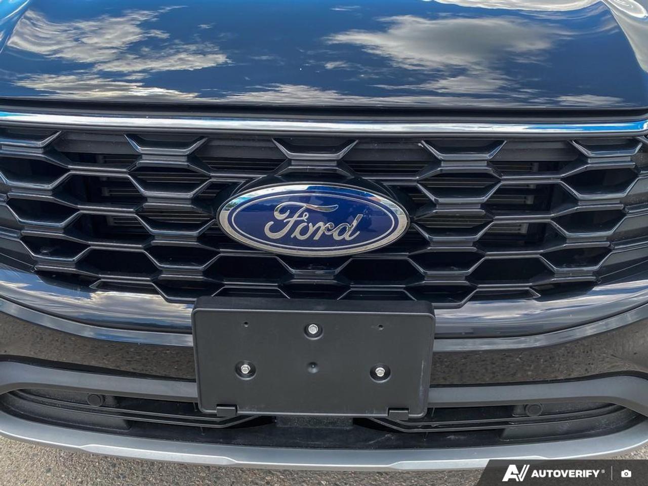 2025 Ford Escape ST-Line Select TECH PKG | AWD | 2.0L Photo