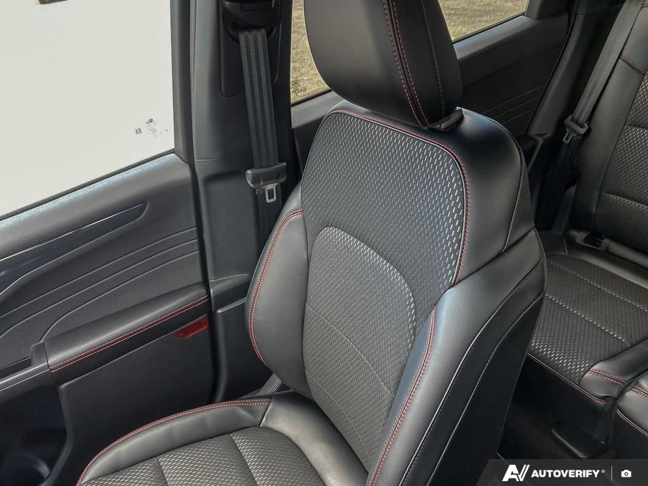 2025 Ford Escape ST-Line Select TECH PKG | AWD | 2.0L Photo