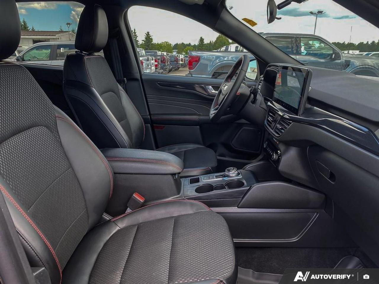 2025 Ford Escape ST-Line Select TECH PKG | AWD | 2.0L Photo
