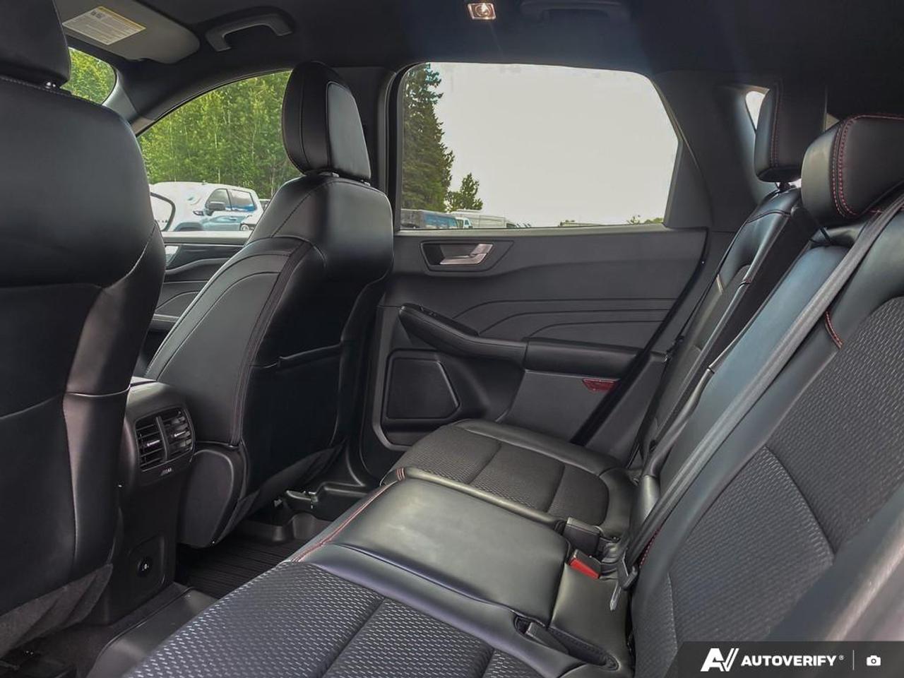 2025 Ford Escape ST-Line Select TECH PKG | AWD | 2.0L Photo